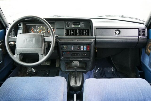 1993 volvo 240 no reserve auction see youtube video