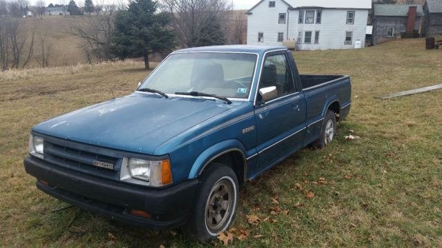 1993 mazda b2200 pickup *for parts or fix* new piston rings and flywheel