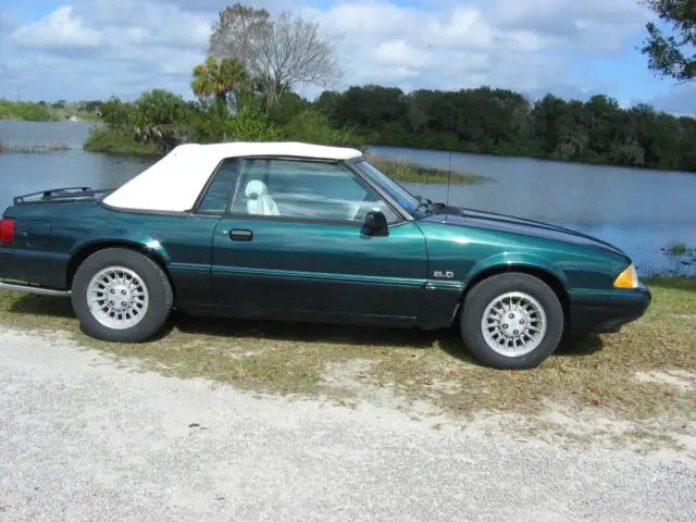 1990 7 up mustang convertible