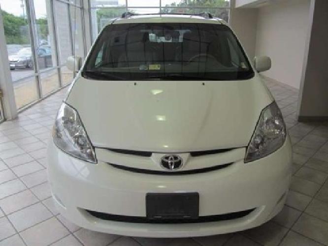 2010 toyota sienna xle in roanoke, va