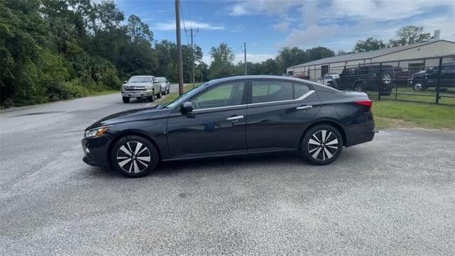 2022 nissan altima 2.5 sv