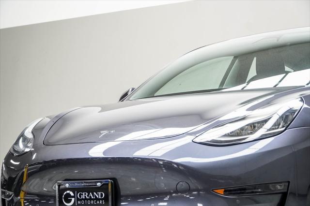 2018 tesla model 3 mid range