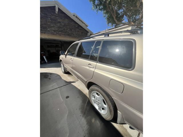 2005 toyota highlander base