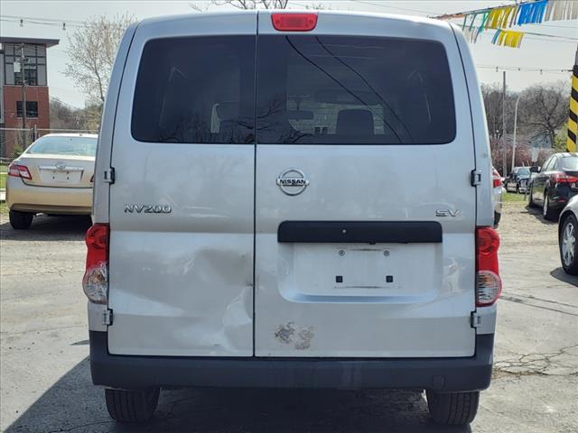 2013 nissan nv200 sv
