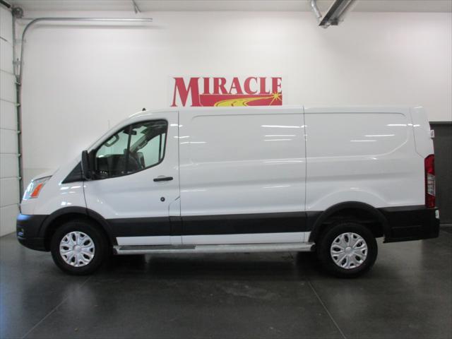 2022 ford transit-250 base