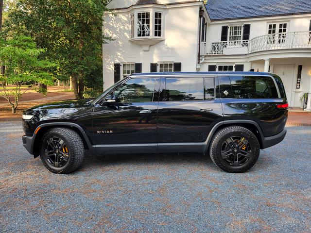 2023 rivian r1s adventure quad-motor large package