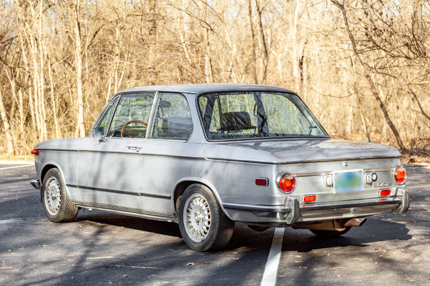modified 1972 bmw 2002 5-speed