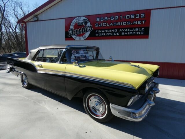 1957 ford fairlane 500 sunliner convertible ** financing avaiable **