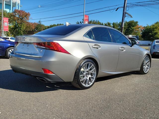 2018 lexus is 300 base