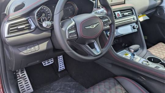 2025 Genesis G70