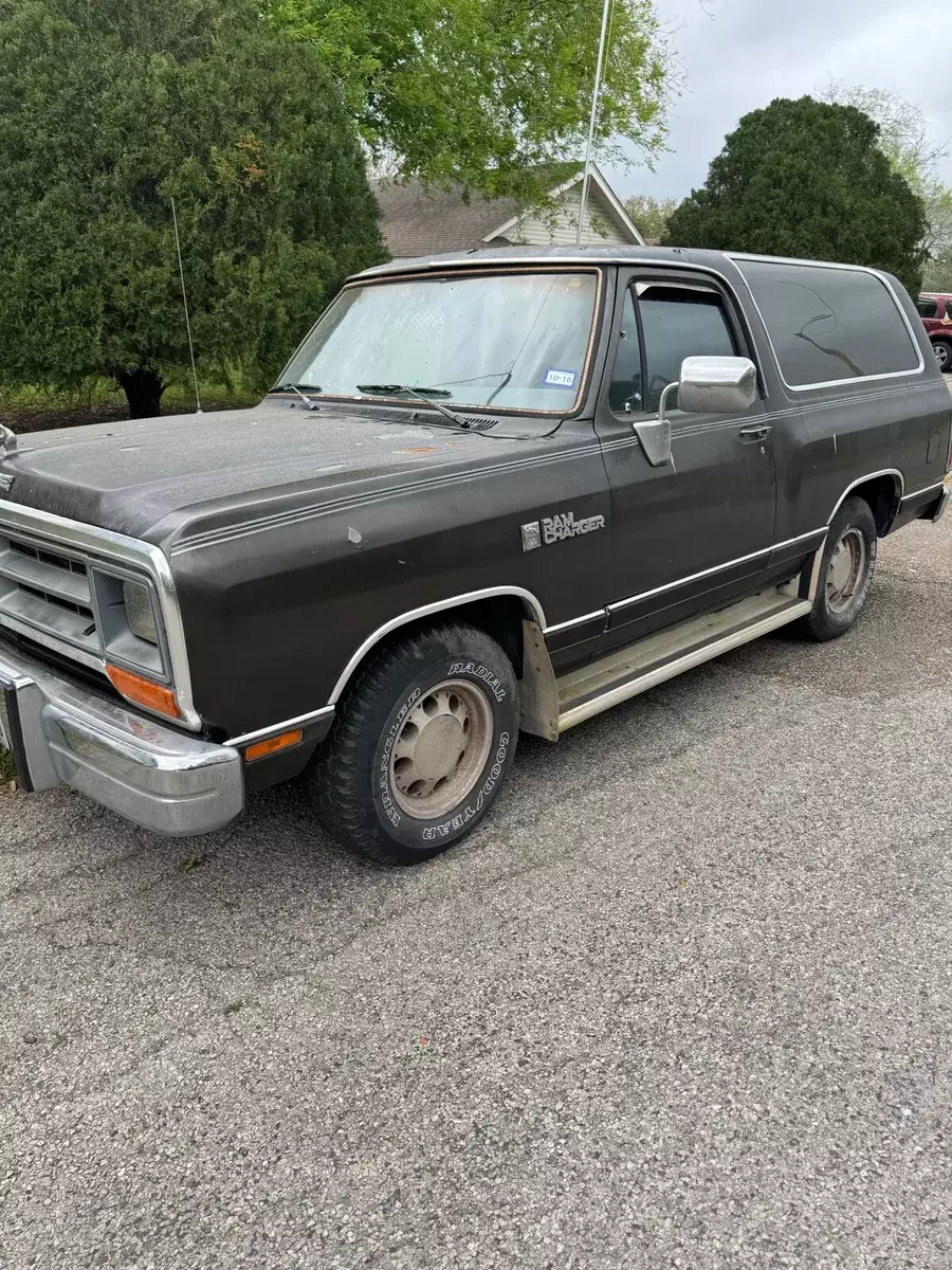1990 dodge ramcharger black ad-150