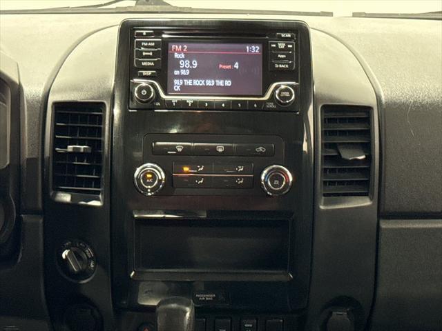 2015 nissan titan sv