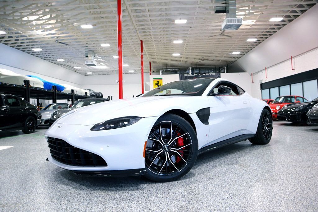 2021 aston martin vantage amg v8 503hp * only 10k miles...giant option spec!