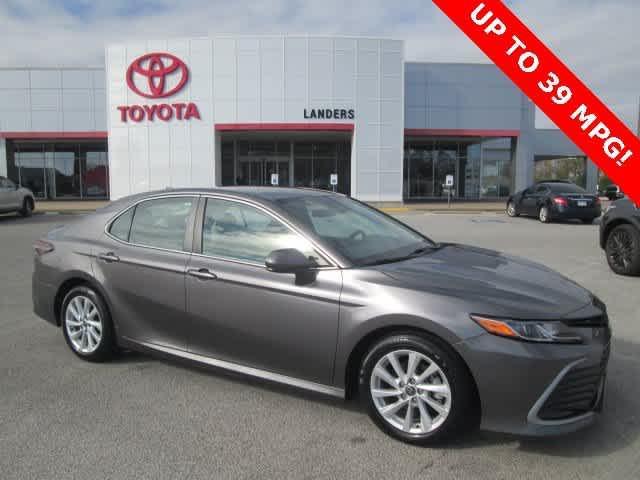 2021 toyota camry le