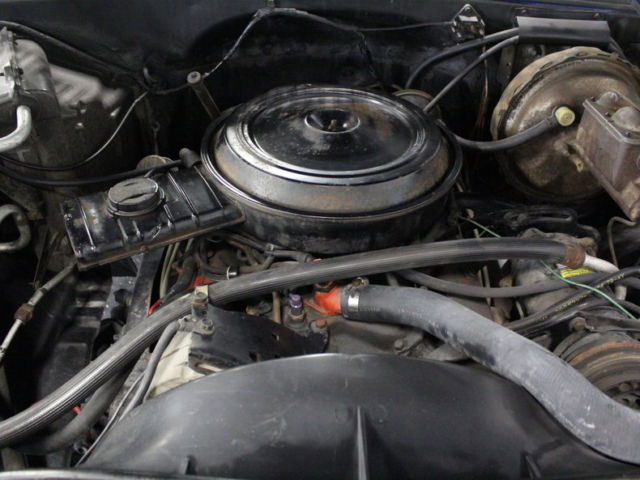 short box / reg cab, 350 v8, 3 speed auto, 12 bolt, 3.08 gears, cold a/c, nice!