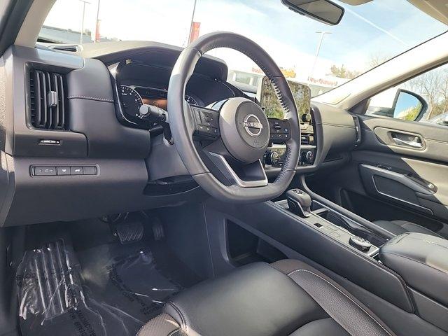 2024 nissan pathfinder sl
