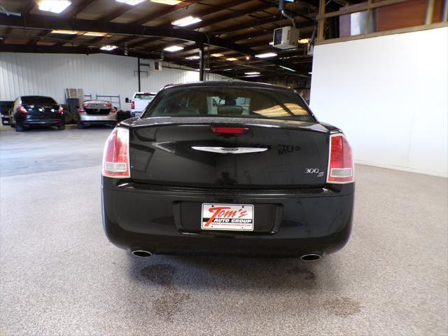 2013 chrysler 300 s