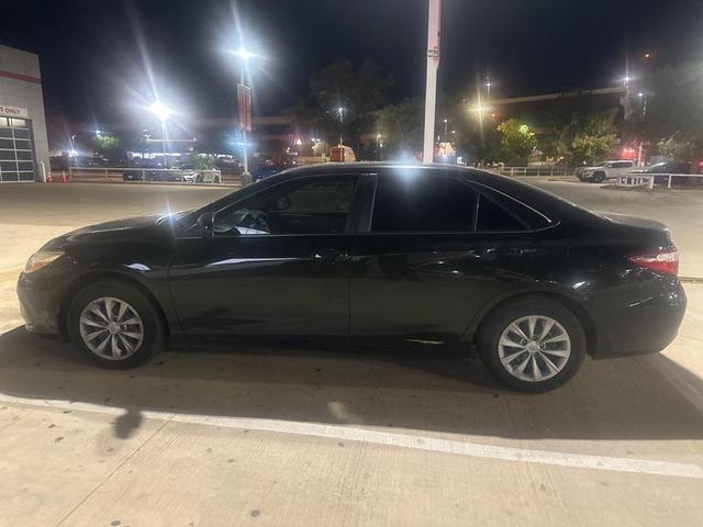 2016 toyota camry le
