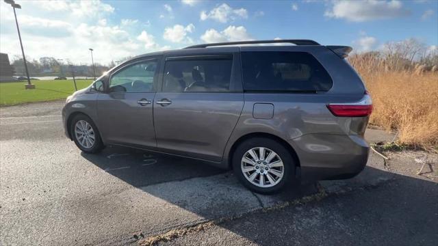 2017 toyota sienna limited premium