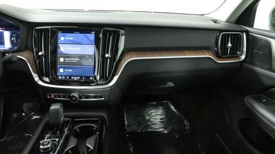 2023 volvo s60 recharge t8 plus dark theme