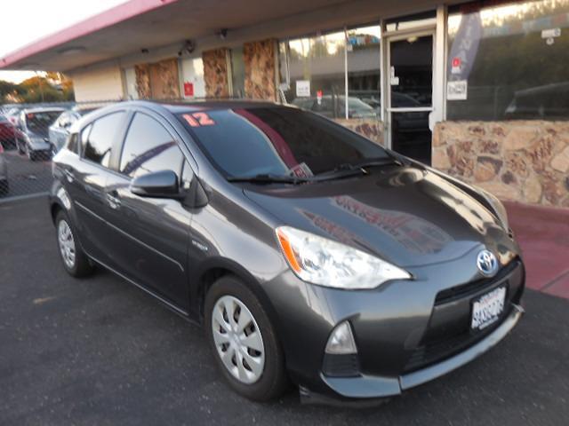 2012 toyota prius c two