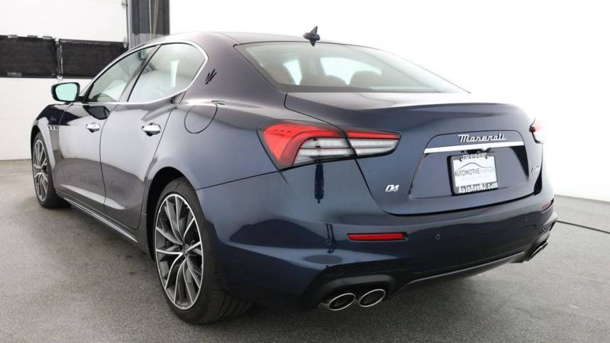 2023 maserati ghibli modena q4