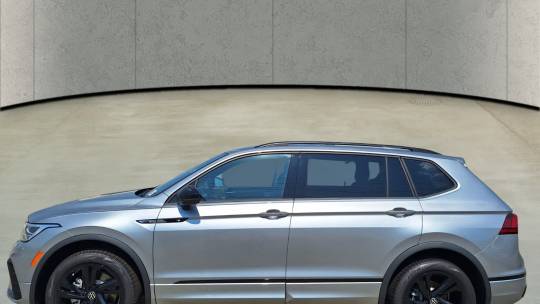 2024 Volkswagen Tiguan se r-line black