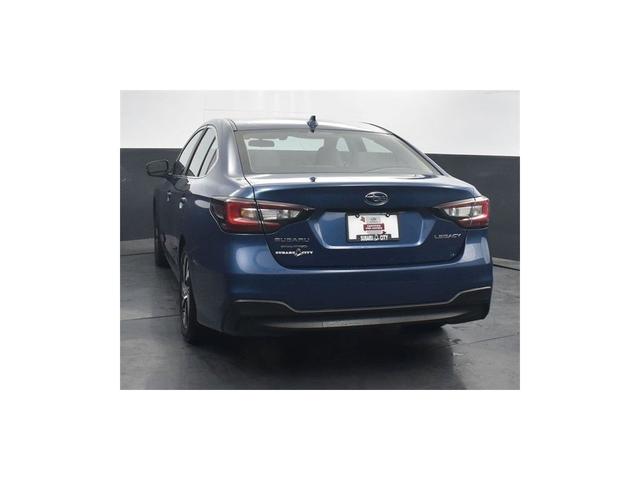 2021 subaru legacy base