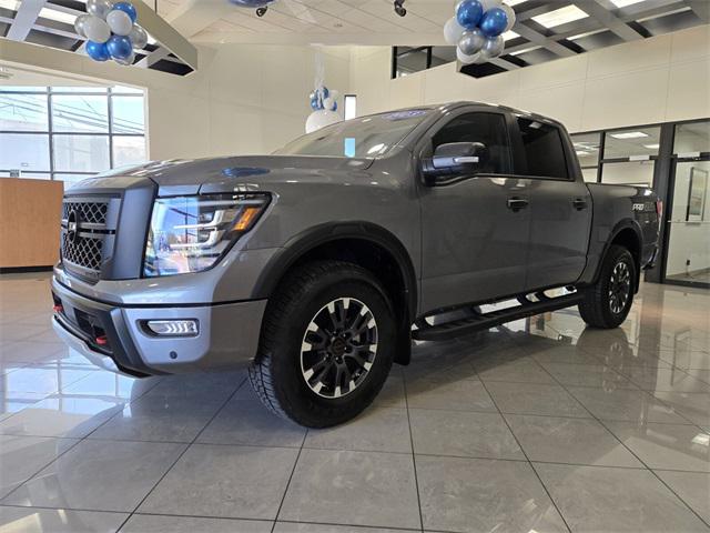 2023 nissan titan crew cab pro-4x 4x4