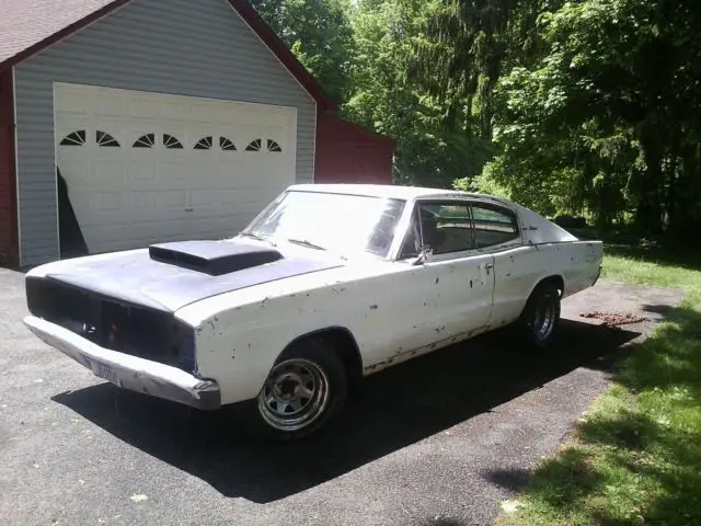 1967 dodge charger 383 big block ,headers 750 four barrel eidlebrock,727 trans