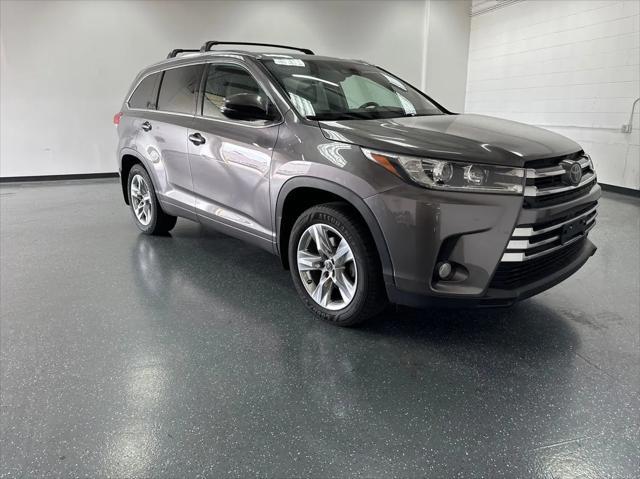 2018 toyota highlander limited