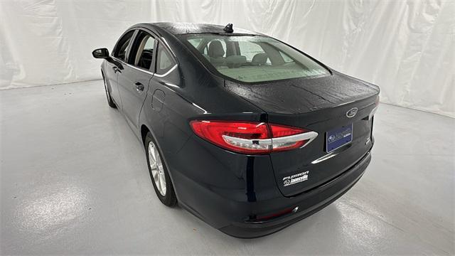 2020 ford fusion se