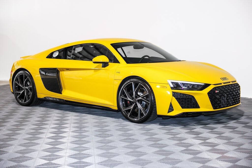 2023 audi r8 5.2 v10 performance 2dr coupe