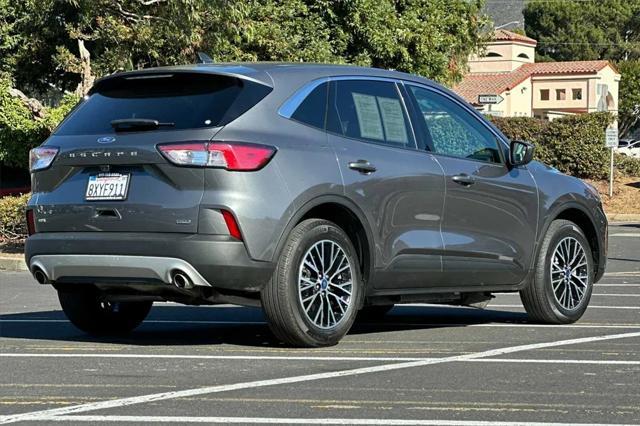 2021 ford escape se