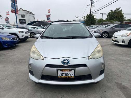 2013 toyota prius c