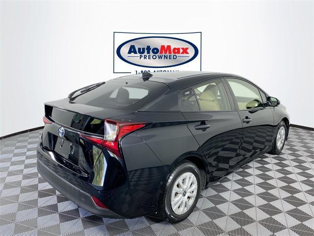 2019 toyota prius le