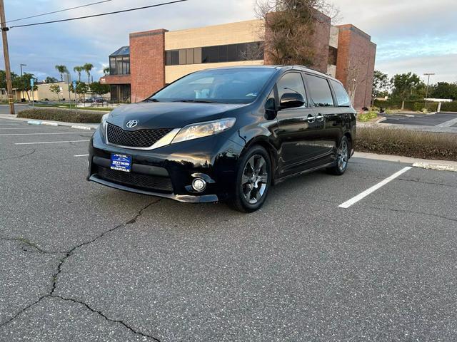 2013 toyota sienna se