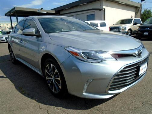 2018 toyota avalon in co bluffs, iowa