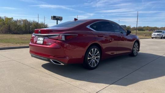 2019 Lexus ES