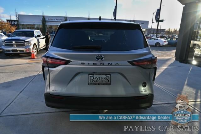 2022 toyota sienna le