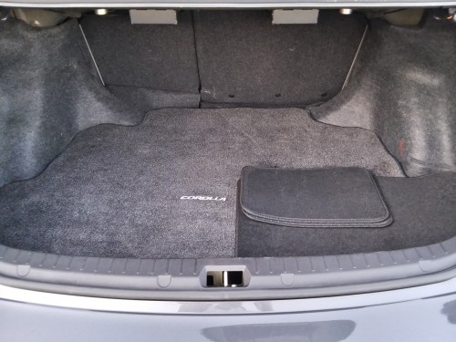 2013 toyota corolla le in illinois by owner