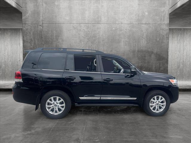 2021 toyota land cruiser base