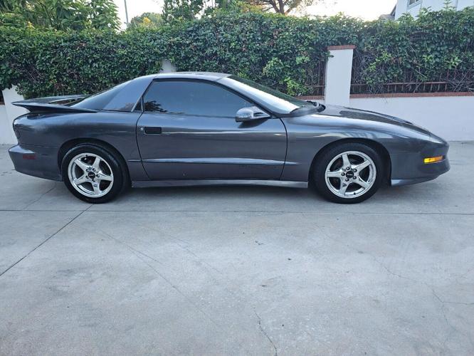 1993 pontiac firebird in woodland hills, california