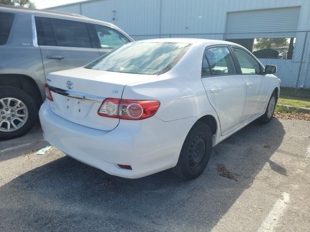 2011 toyota corolla le