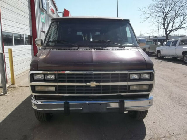 1992 chevrolet short wheelbase g20 sportvan, designer conversion, 5.0l fi