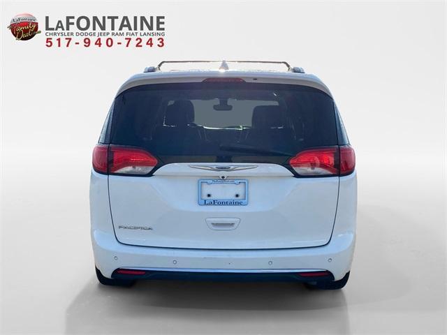 2017 chrysler pacifica touring-l plus