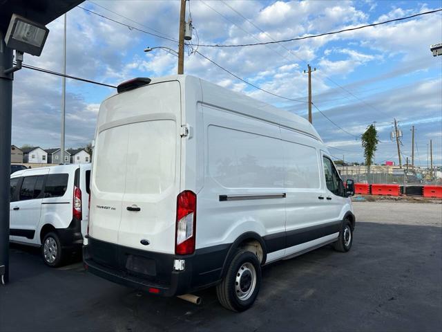 2023 ford transit-250 base
