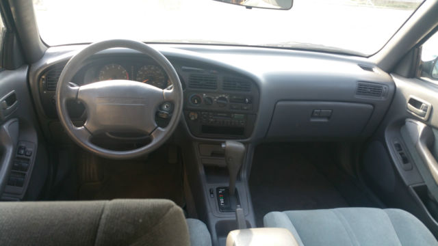 1992 toyota camry le wagon 4-door 2.2l good miles