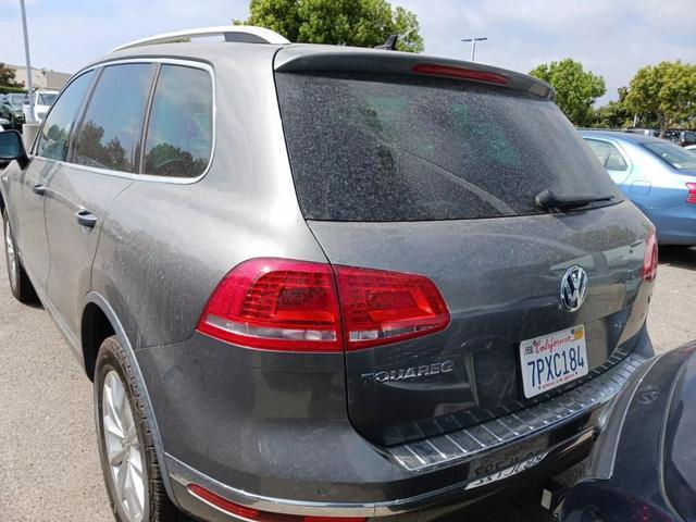 2016 volkswagen touareg vr6 sport