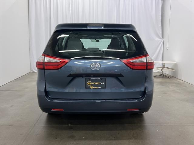 2017 toyota sienna l